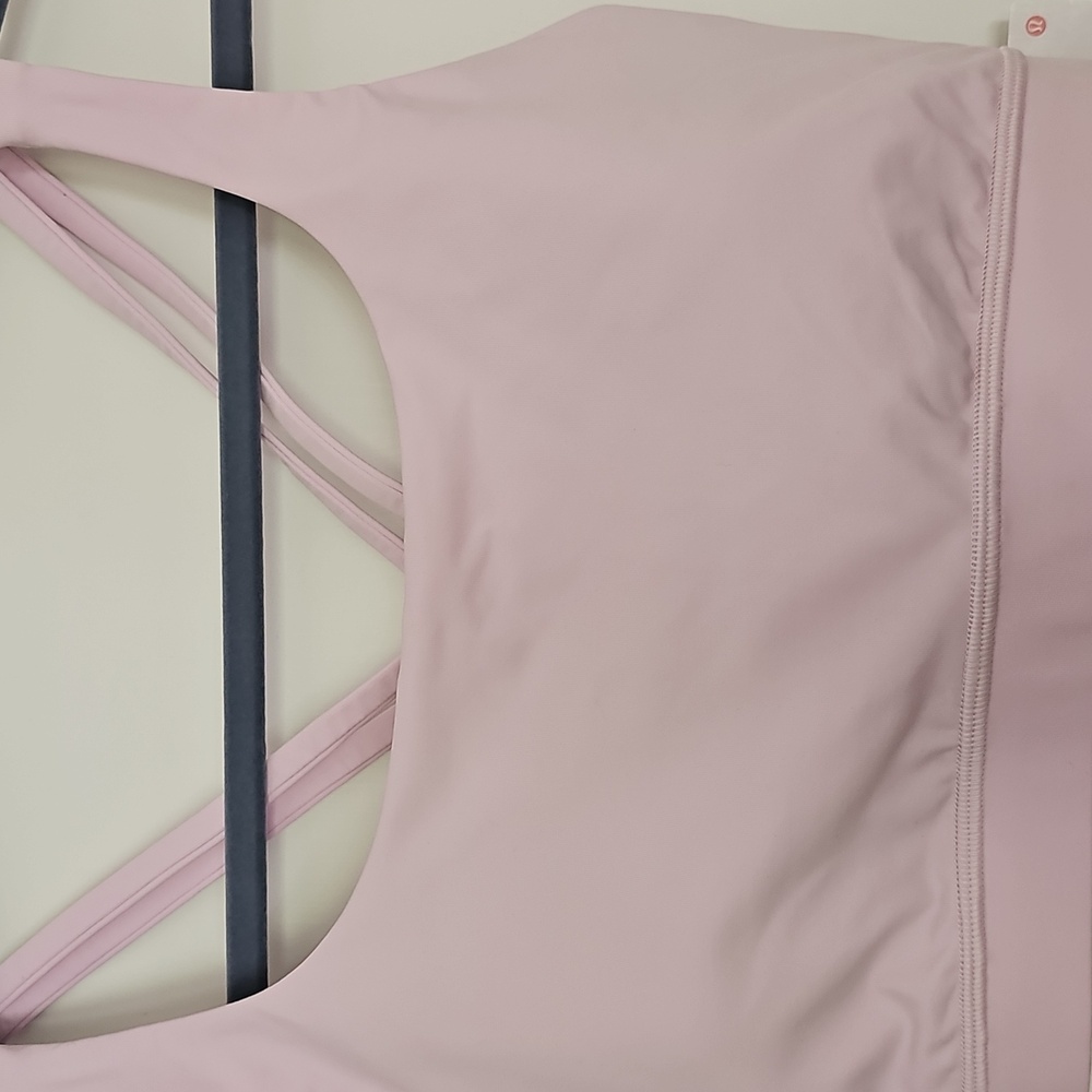 202. NWT Lululemon Energy Bra - Picture 2 of 7
